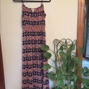TRIBAL PRINT FLOWY DRESS